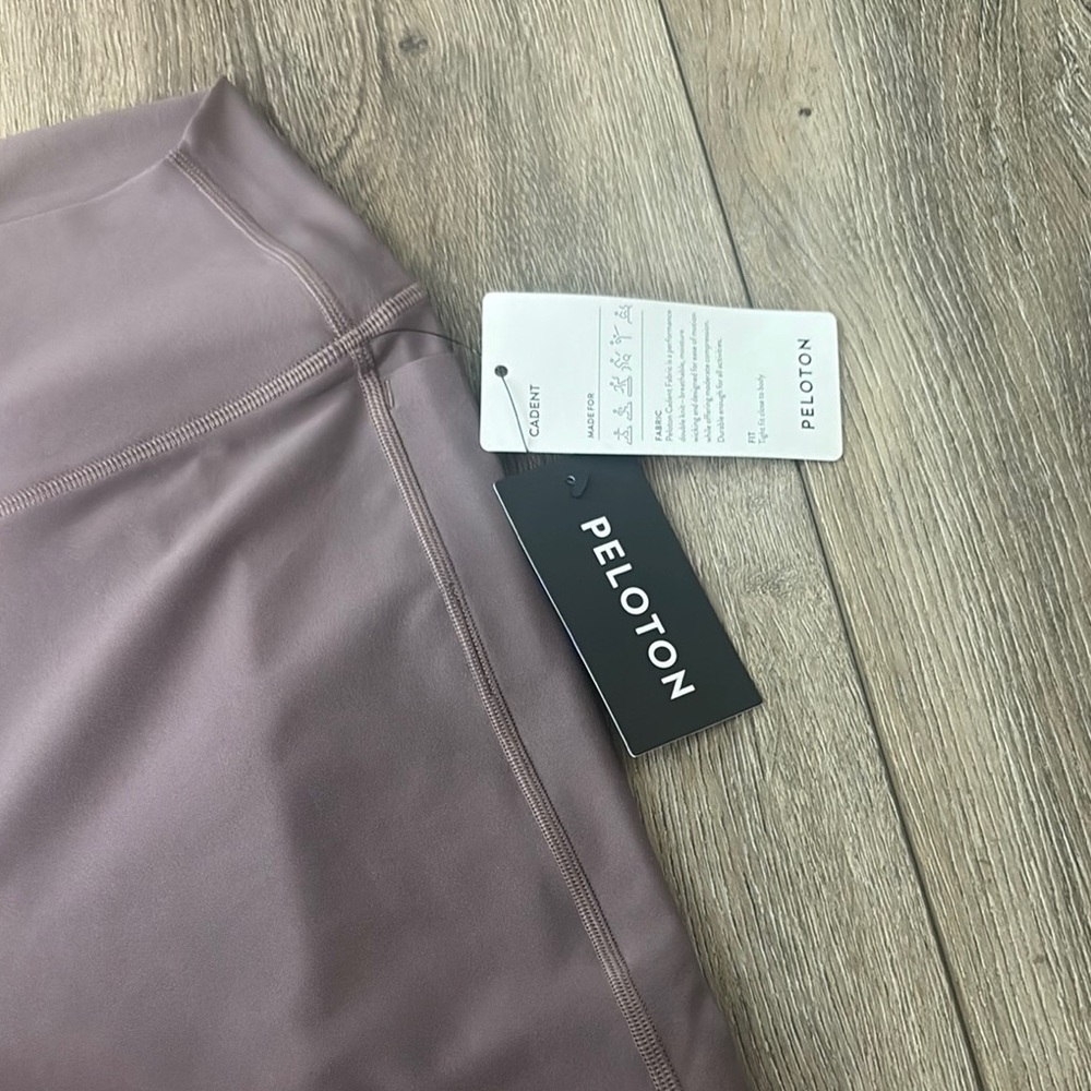 Peloton Purple Bike Shorts High-Waisted Seamless - Picture 3 of 7